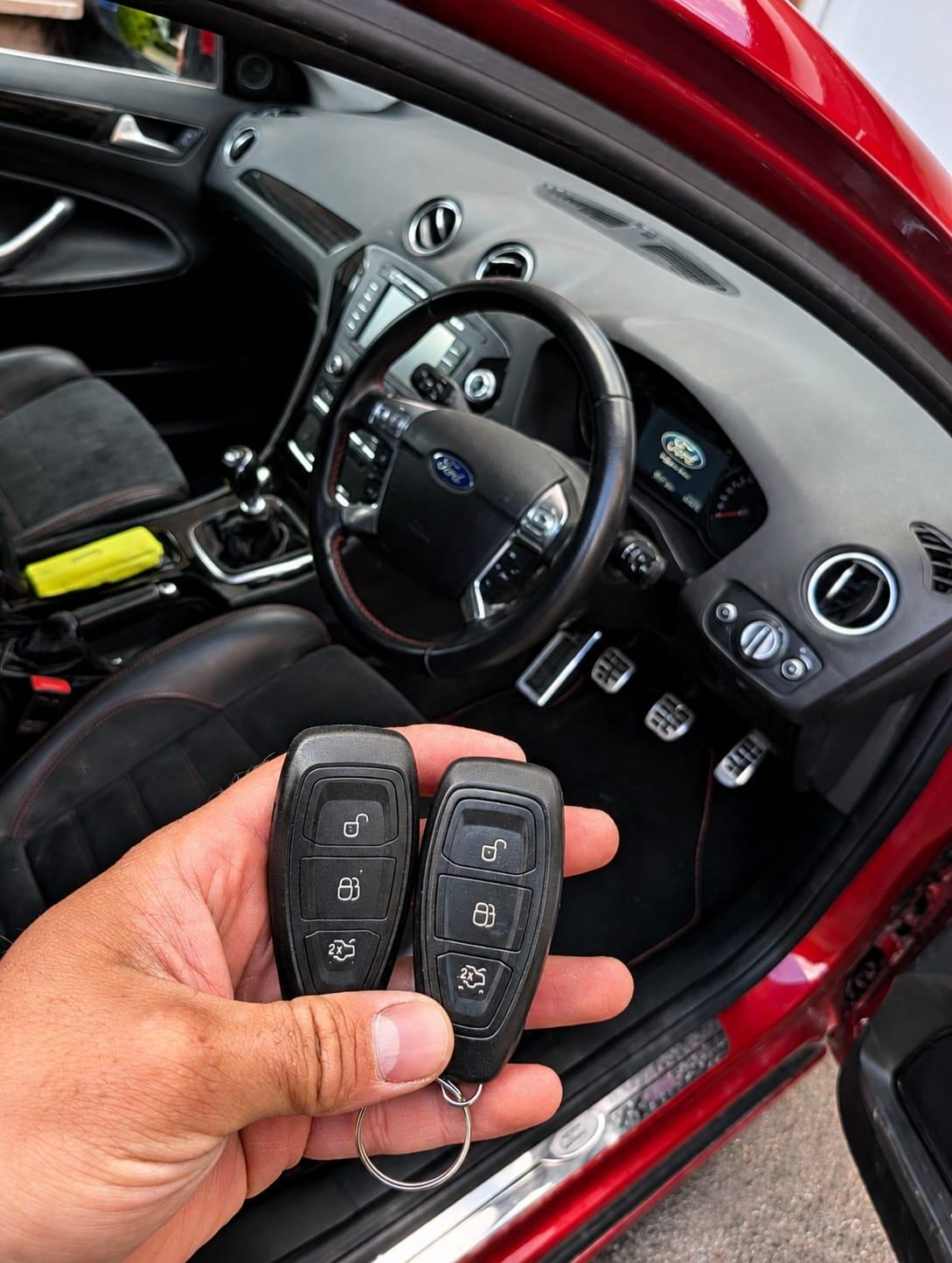 Car key programming with professional equipment