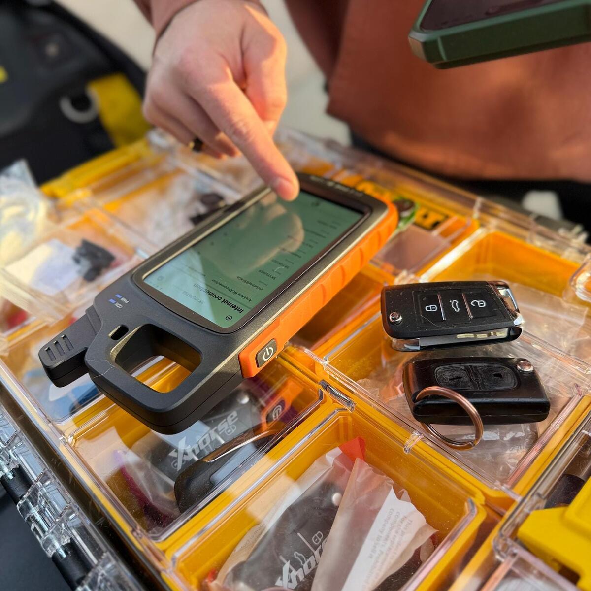 Auto key expert attending a customer callout
