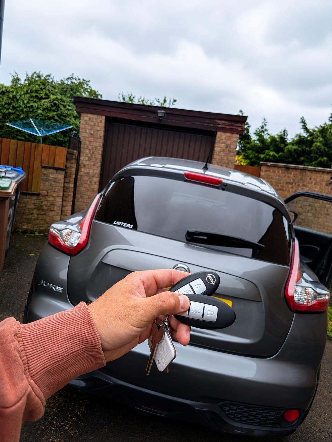 Car key replacement completed at the roadside
